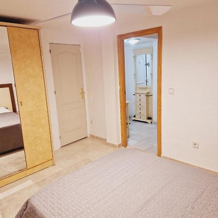Magnifico Chalet Adosado En Torrevieja, Alicante. エクステリア 写真