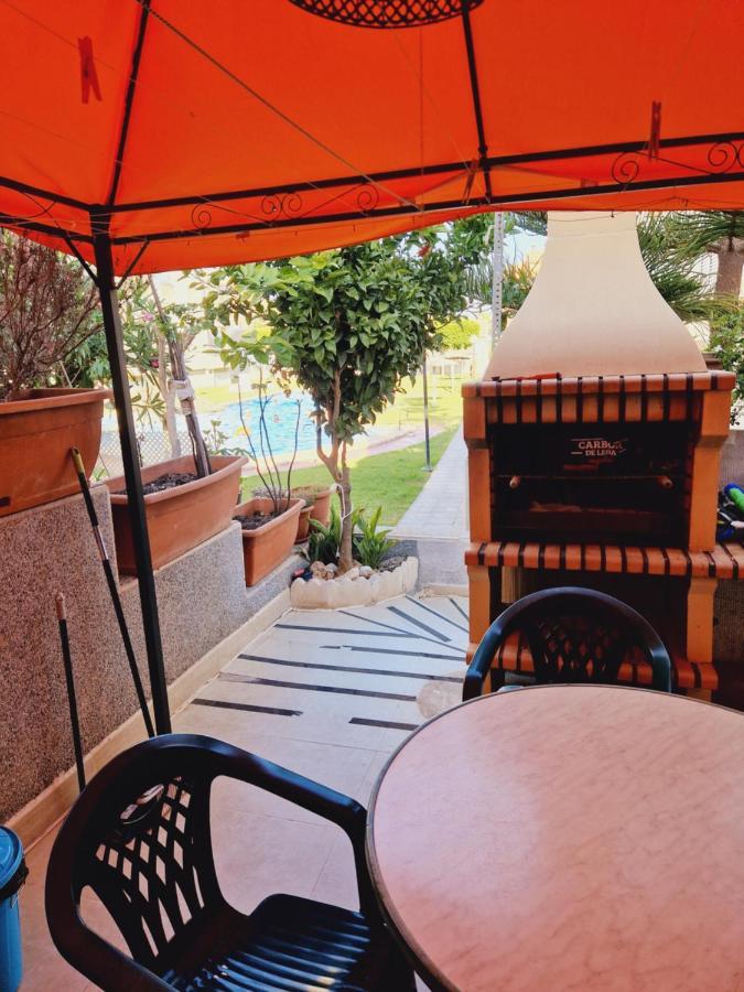 Magnifico Chalet Adosado En Torrevieja, Alicante. エクステリア 写真